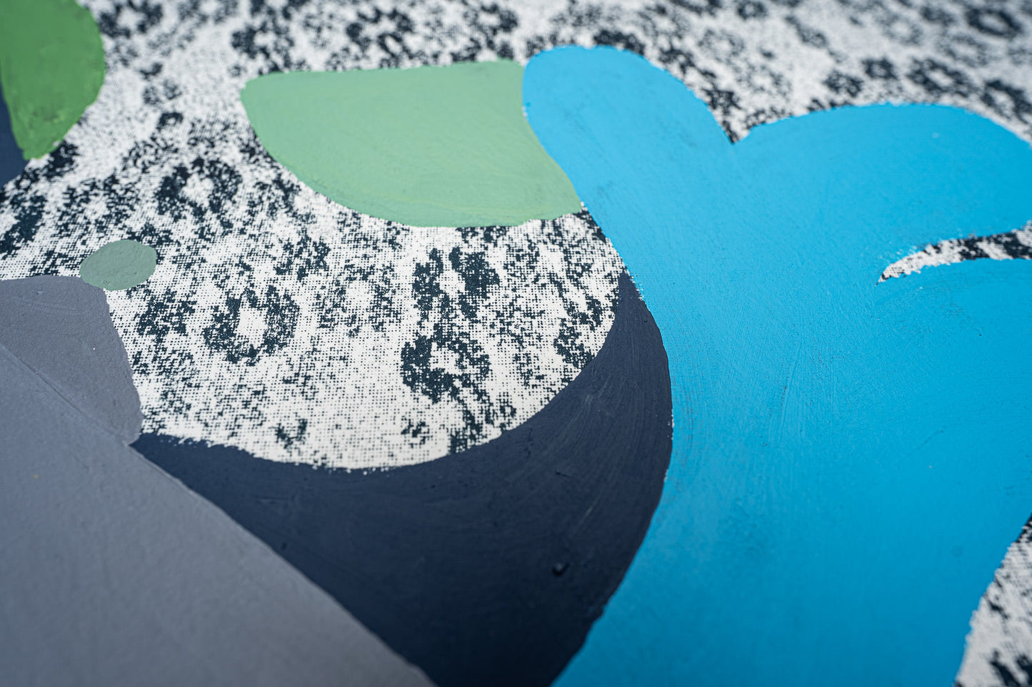 Biomorphic Form on Grey