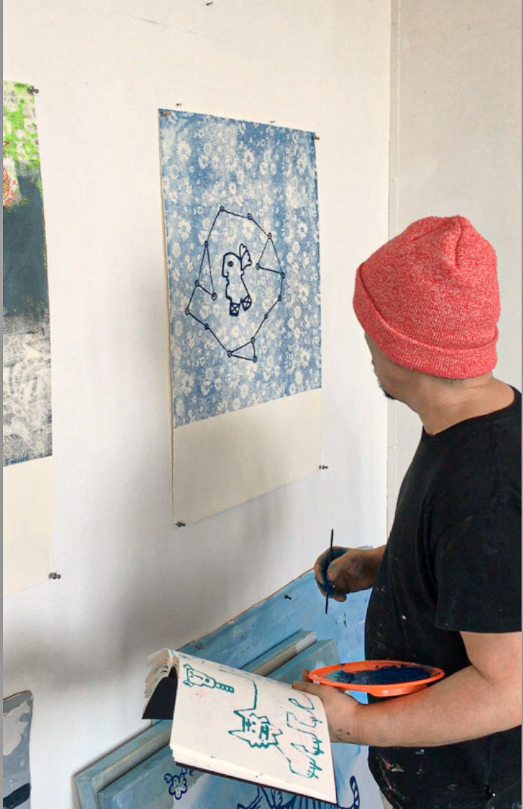 Figure With Expanding Cage